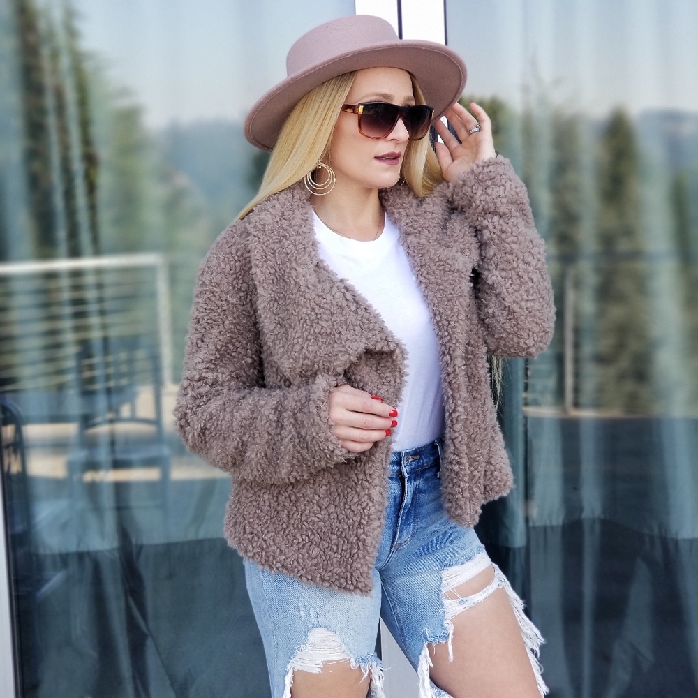 ANGIE Faux Fur Coat - Picture 4 of 9